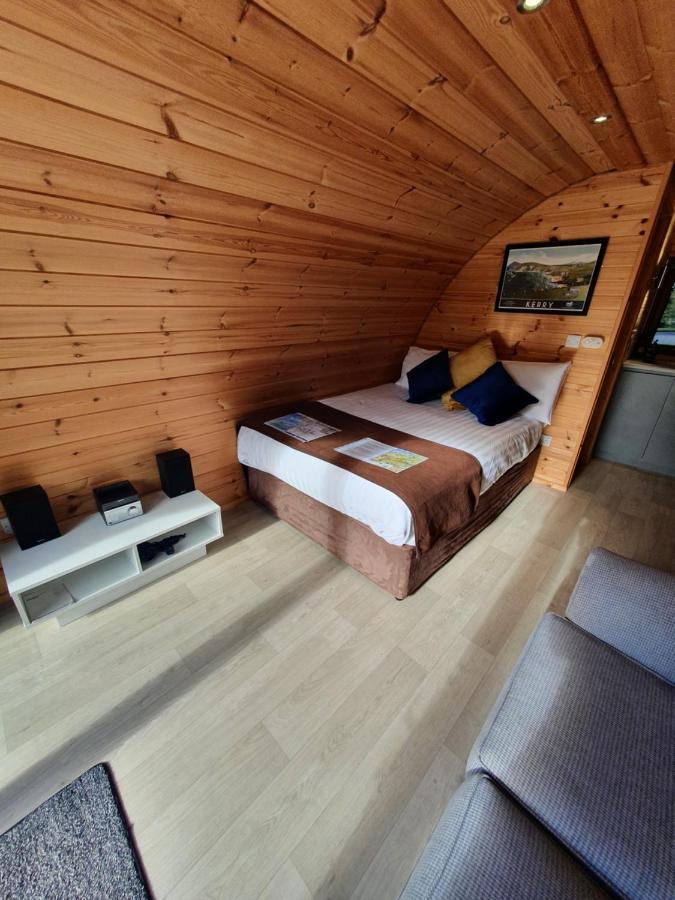 One-Bedroom Pod