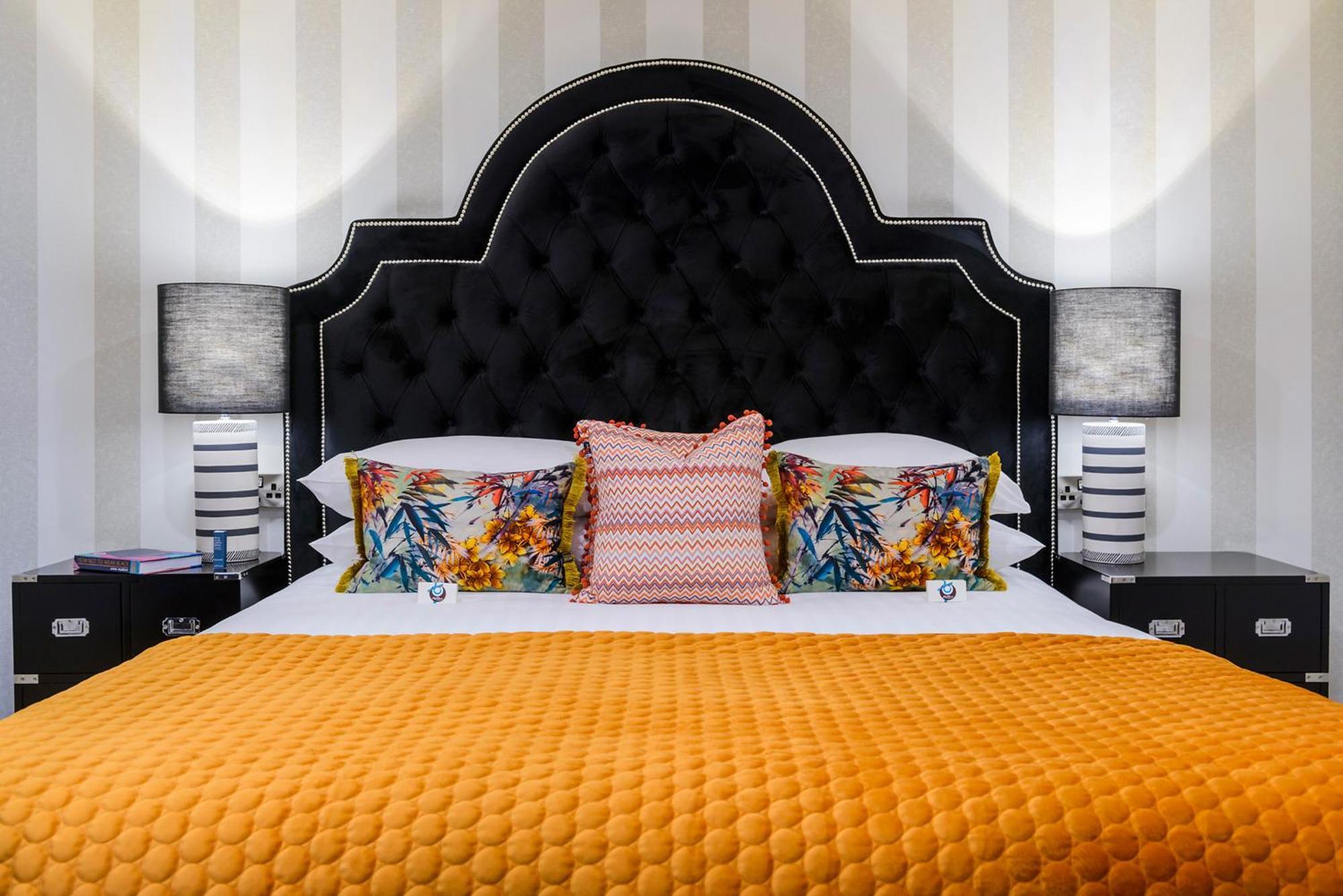 Luxury Alder Room