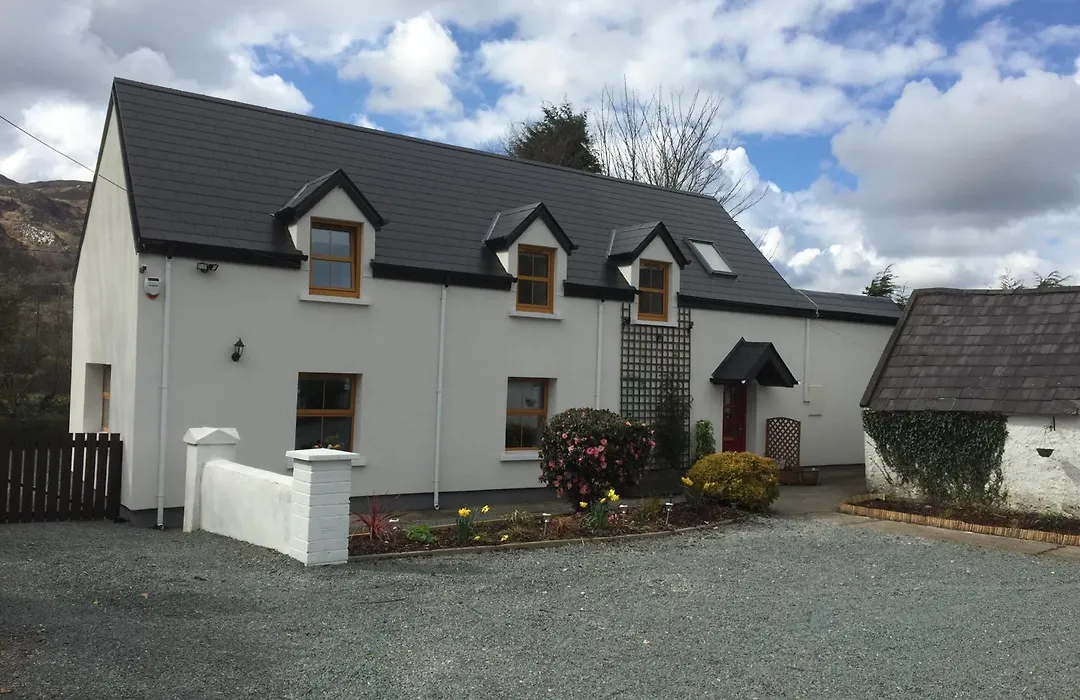 The Glen Farmhouse-1