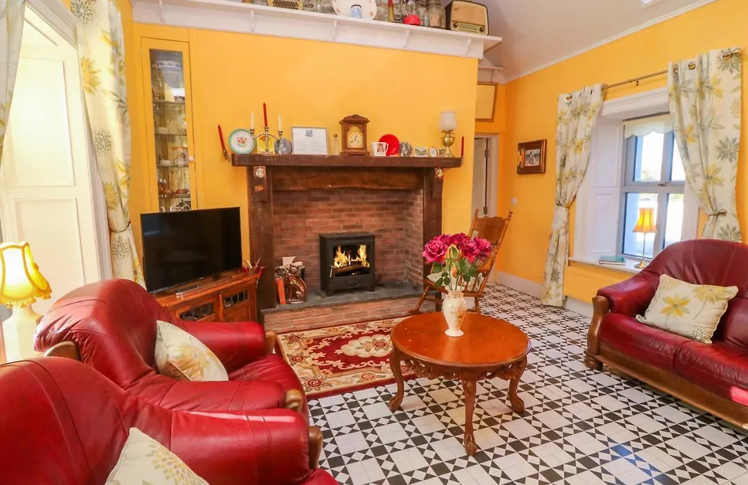 Longfield Lodge-1