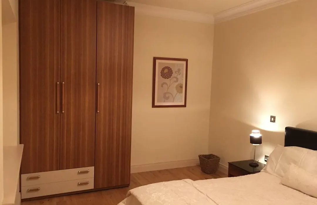 Beautiful Killarney Apartment-1