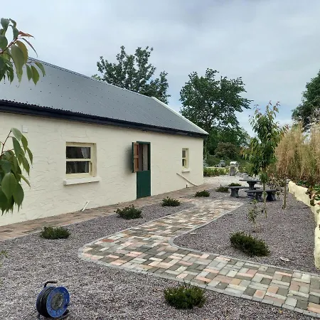 Mary'S Bespoke Cottage-3