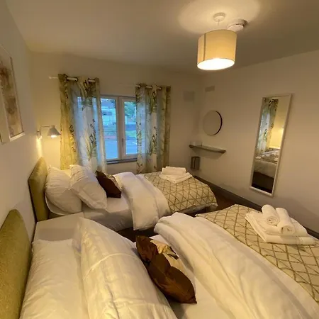 Location Location - Gorgeous 3 Bed Apartment In Killarney-2