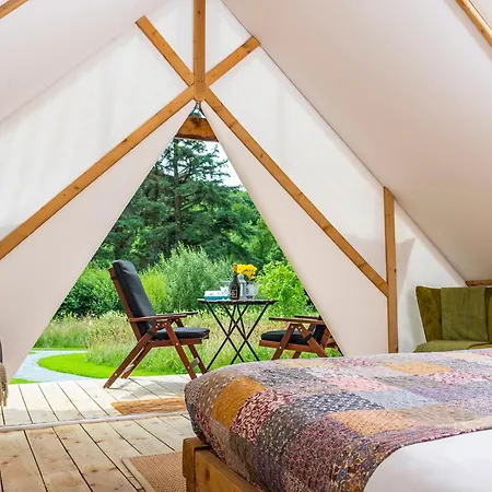 Killarney Glamping At The Grove, Suites And Lodges-3