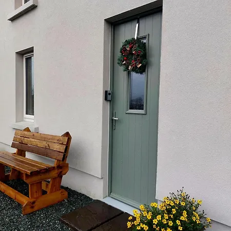Killarney Old School Road Sleeps 6-2