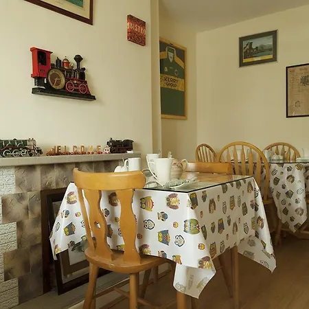 Railway Lodge Guest House-3