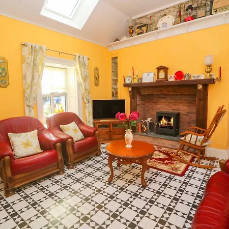 Longfield Lodge-2