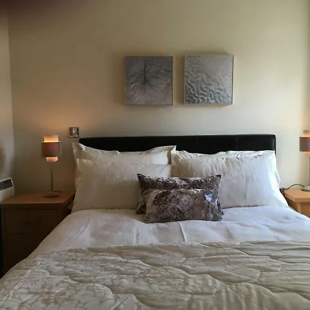 Beautiful Killarney Apartment-2